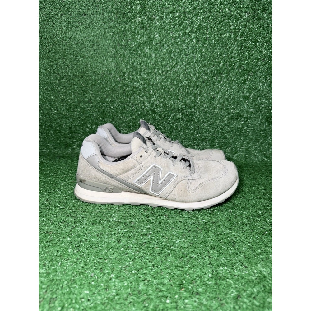 New Balance 696 Classic Women Size 9 Grey Running Shoes Comfort Sneaker WL696WPG